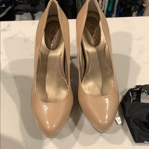 Me Too Nude Pumps